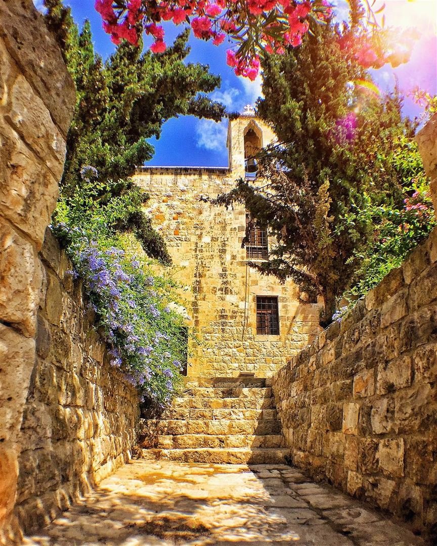 Explore Deir El Qamar